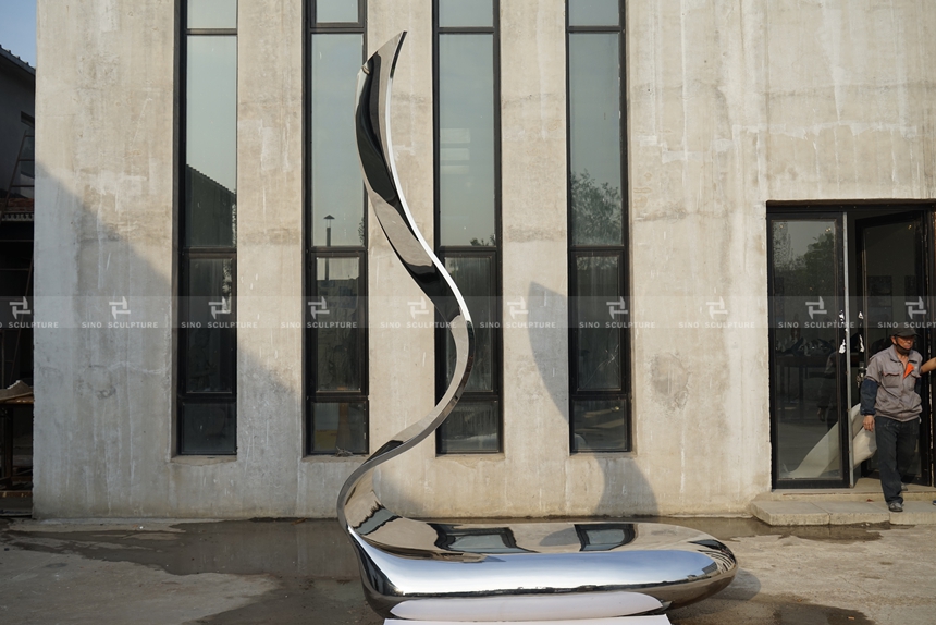 Stainless-steel-seat-furniture-Mirror-steel-street-furniture-art-chair.jpg