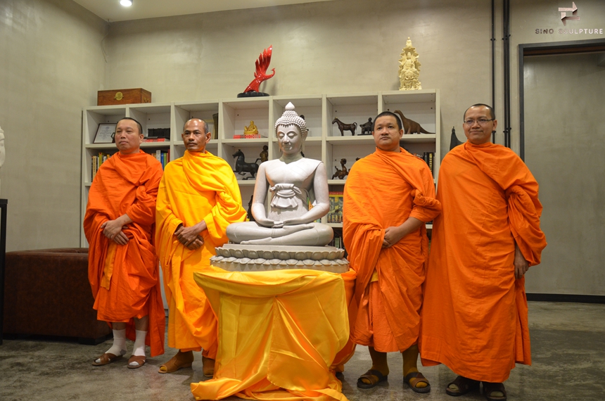 bronze-buddha-statue-in-bangkok (6)_.jpg