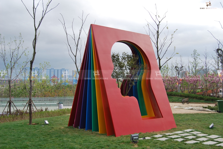 STAINLESS STEEL SCULPTURE (1).jpg