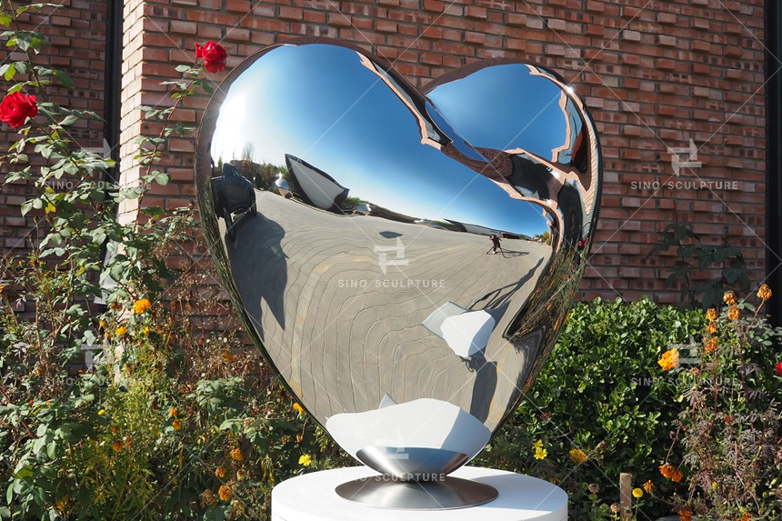 Mirror-Polished-Stainless-Steel-Heart-Shped-Sculpture-Completion